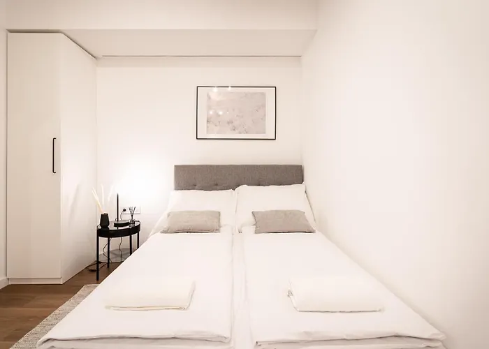 E23 - Grand Boulevard Design Loft - Location By Bqa *