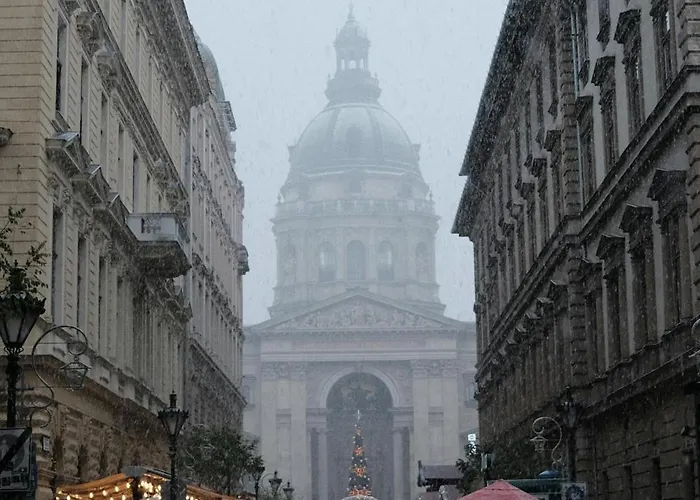 E23 - Grand Boulevard Design Loft - Location By Bqa Apartament