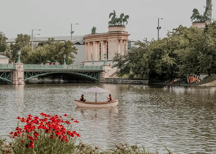 E23 - Grand Boulevard Design Loft - Location By Bqa *