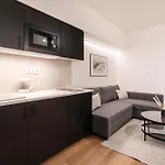 E23 - Grand Boulevard Design Loft - Location By Bqa *