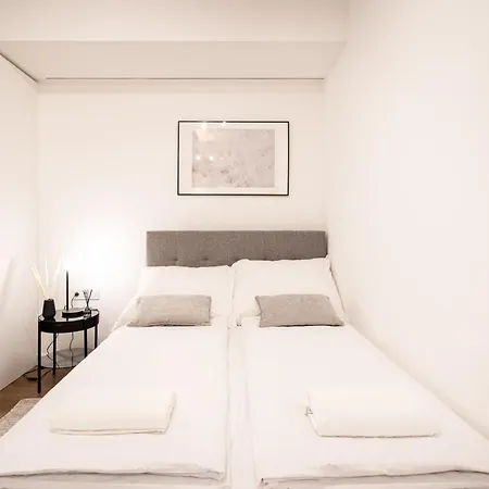 E23 - Grand Boulevard Design Loft - Location By Bqa *