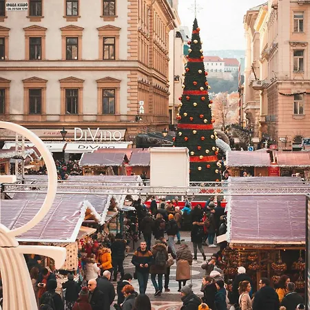 E23 - Grand Boulevard Design Loft - Location By Bqa Apartament *