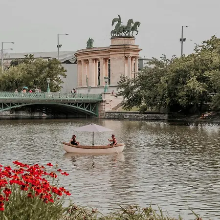 E23 - Grand Boulevard Design Loft - Location By Bqa *