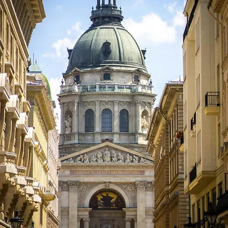 E23 - Grand Boulevard Design Loft - Location By Bqa Apartman Budapest